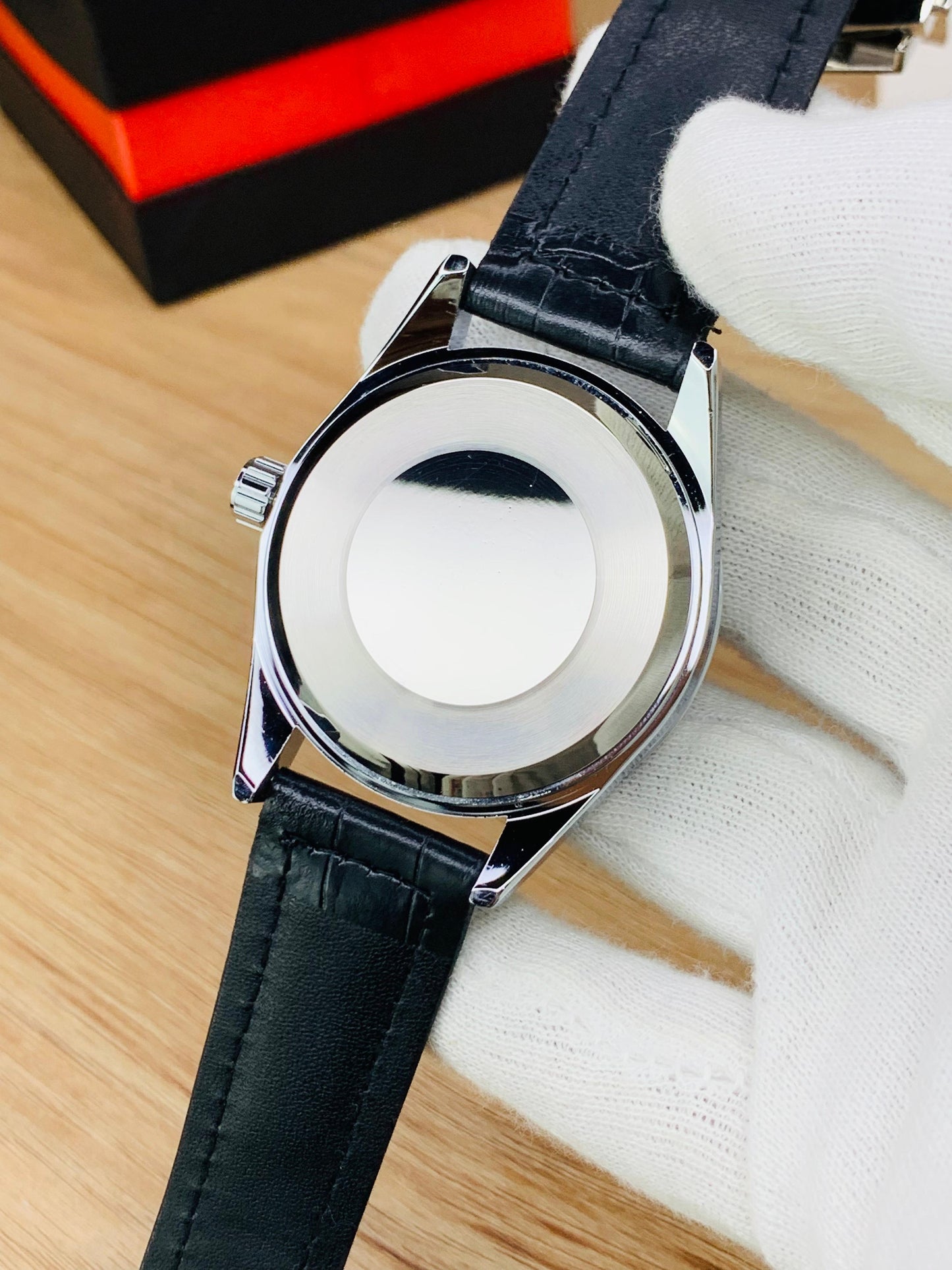 TG Carrera Model With Date (Black)